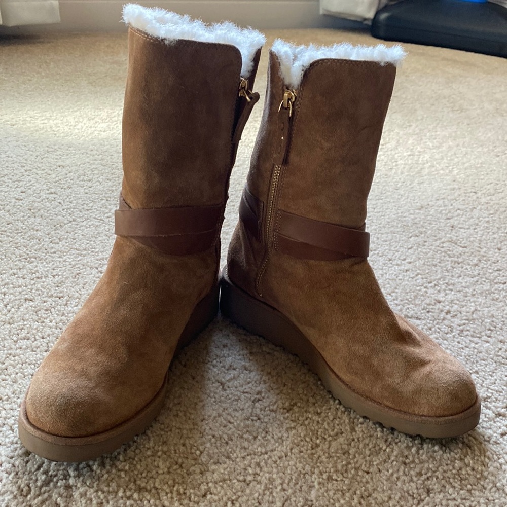 Womens UGG Size 7.5